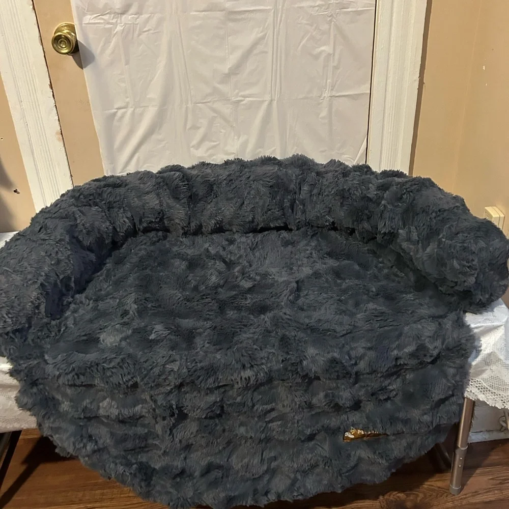 Rabbit faux fur-sofa bed For small/medium dogs